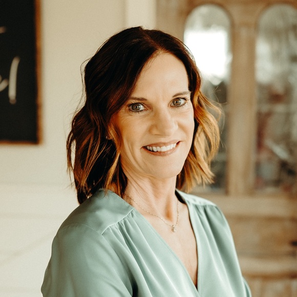 Meet your Posher, Paula - Picture 1 of 1